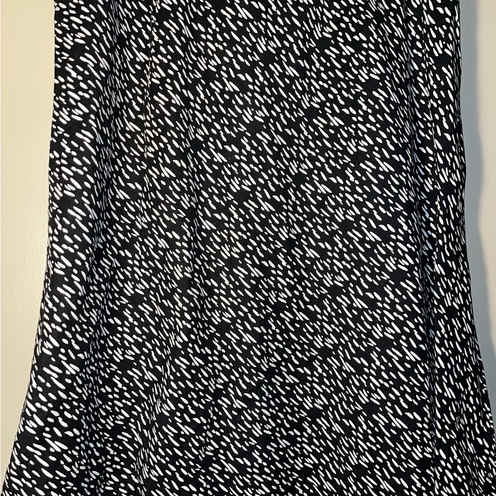 NWT Alfini Black and White dbl layered Skirt with an open slit on the rt side 14